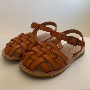 Old navy toddler sandals- never worn!